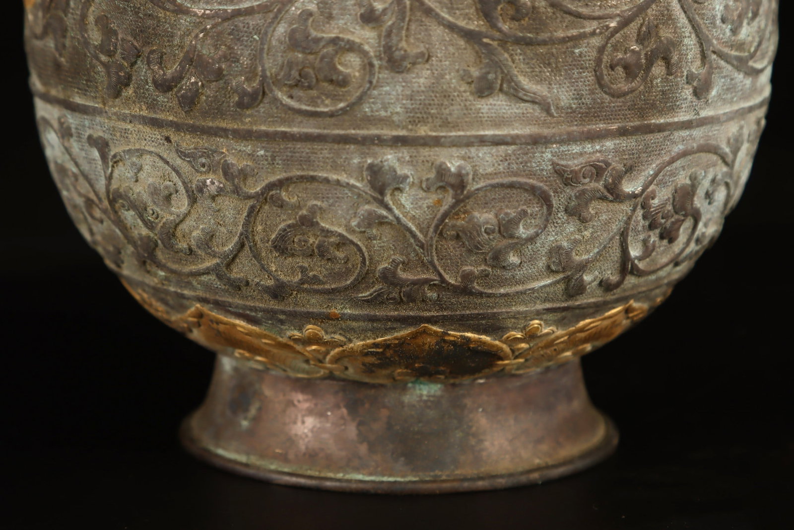 A Exquisite Gilt Silver Flower Pattern Vase - 4