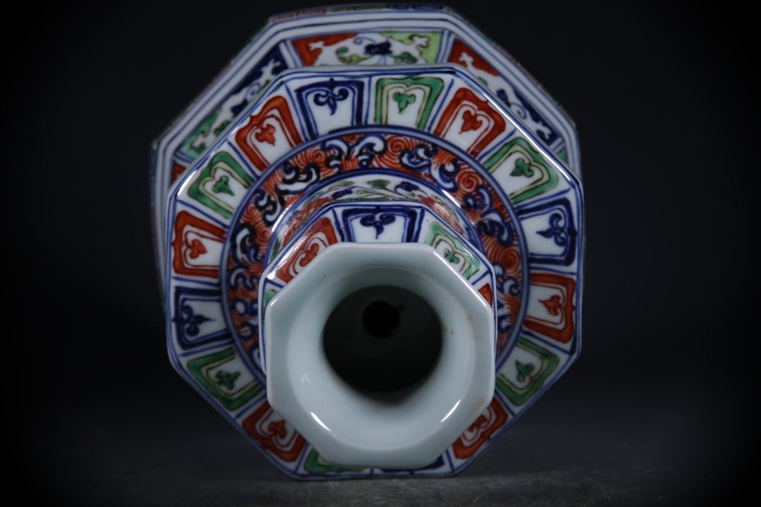 Doucai Flower Pattern Candlestick - 8