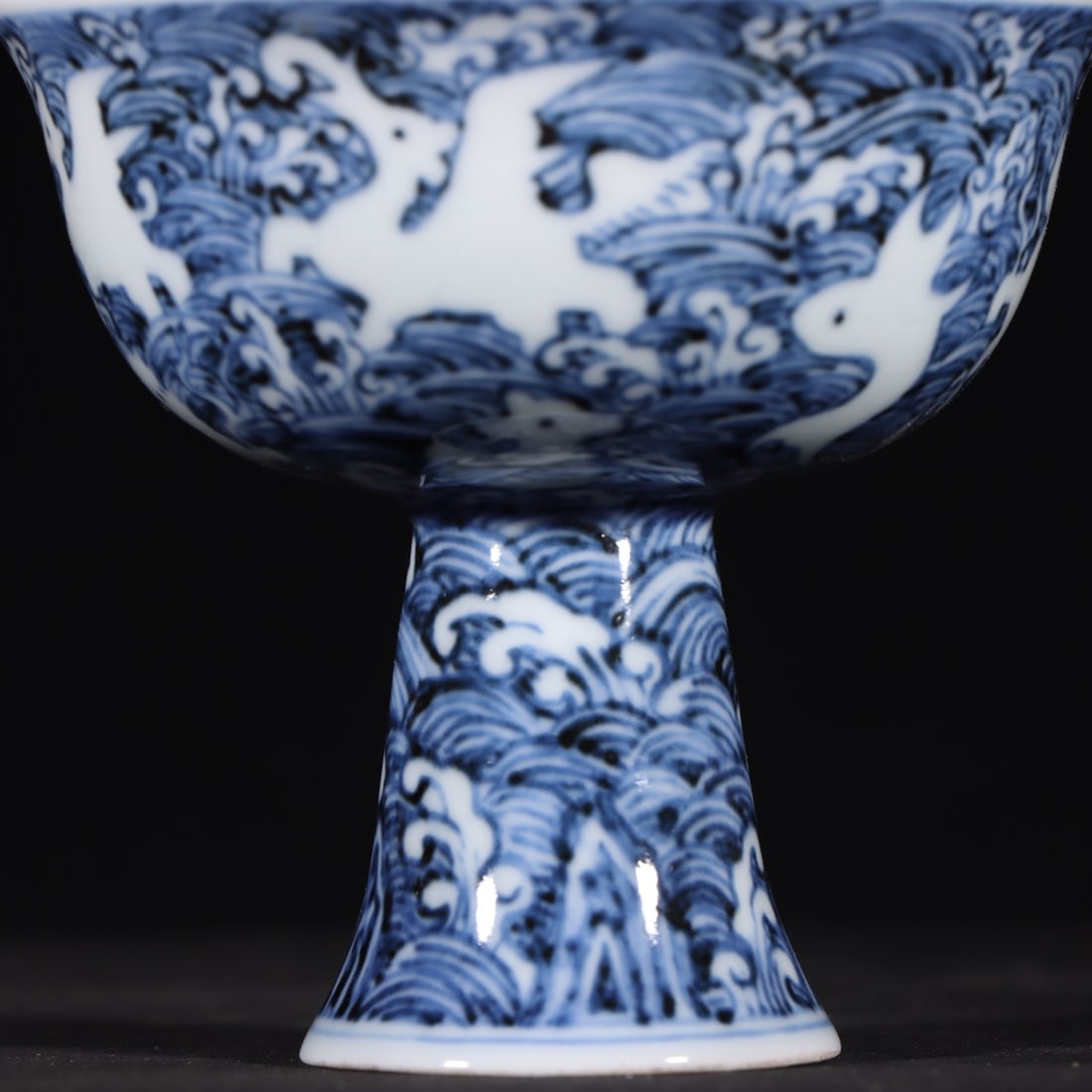 A Exquisite Blue and White Auspicious Beast Pattern Cup - 4