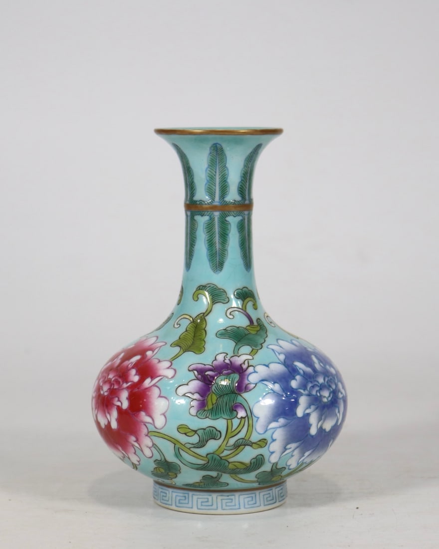 A Exquisite Turquoise-Glazed Lotus Pattern Vase - 2
