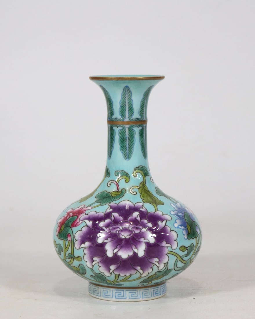A Exquisite Turquoise-Glazed Lotus Pattern Vase - 4