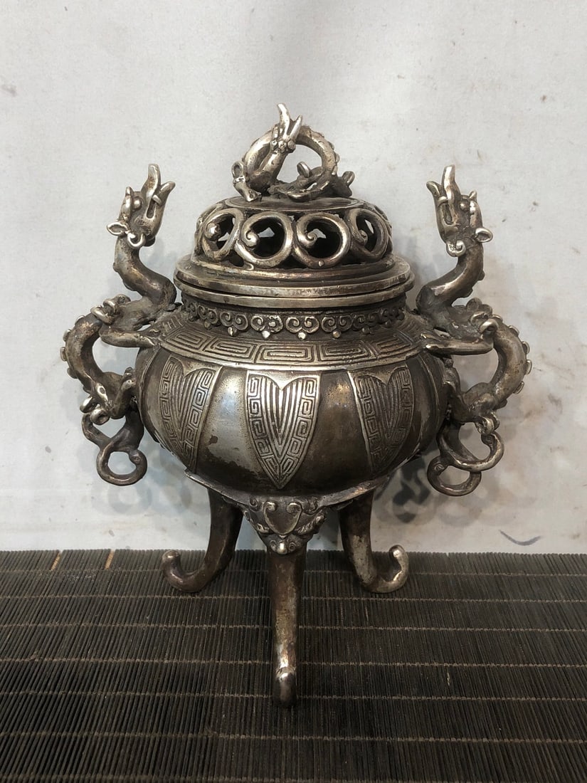 A Exquisite Silver Gilt Bronze Auspicious Beast-Ears Censer: A Exquisite Silver Gilt Bronze Auspicious Beast-Ears Censer,Qing Dynasty, China,Qianlong Four-character Mark,Size:6.7inx4.5inx7.9in,Weight:1194g 