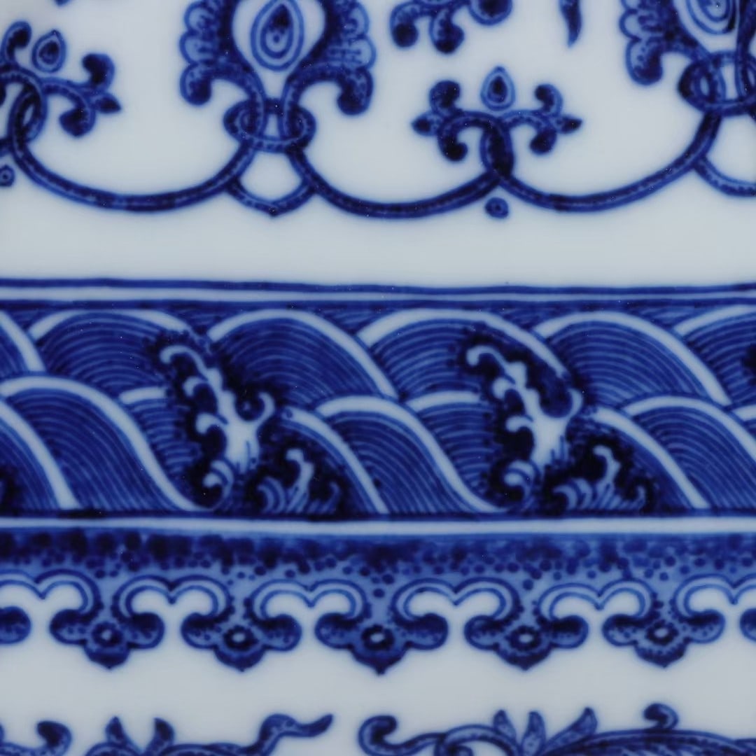 A Exquisite Blue and White Lotus Pattern Pattern Vase - 5