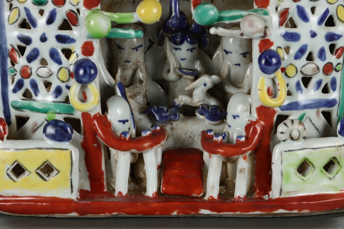 A Exquisite Wucai Lotus Pattern Dragon and Phoenix Pattern Ornament - 3