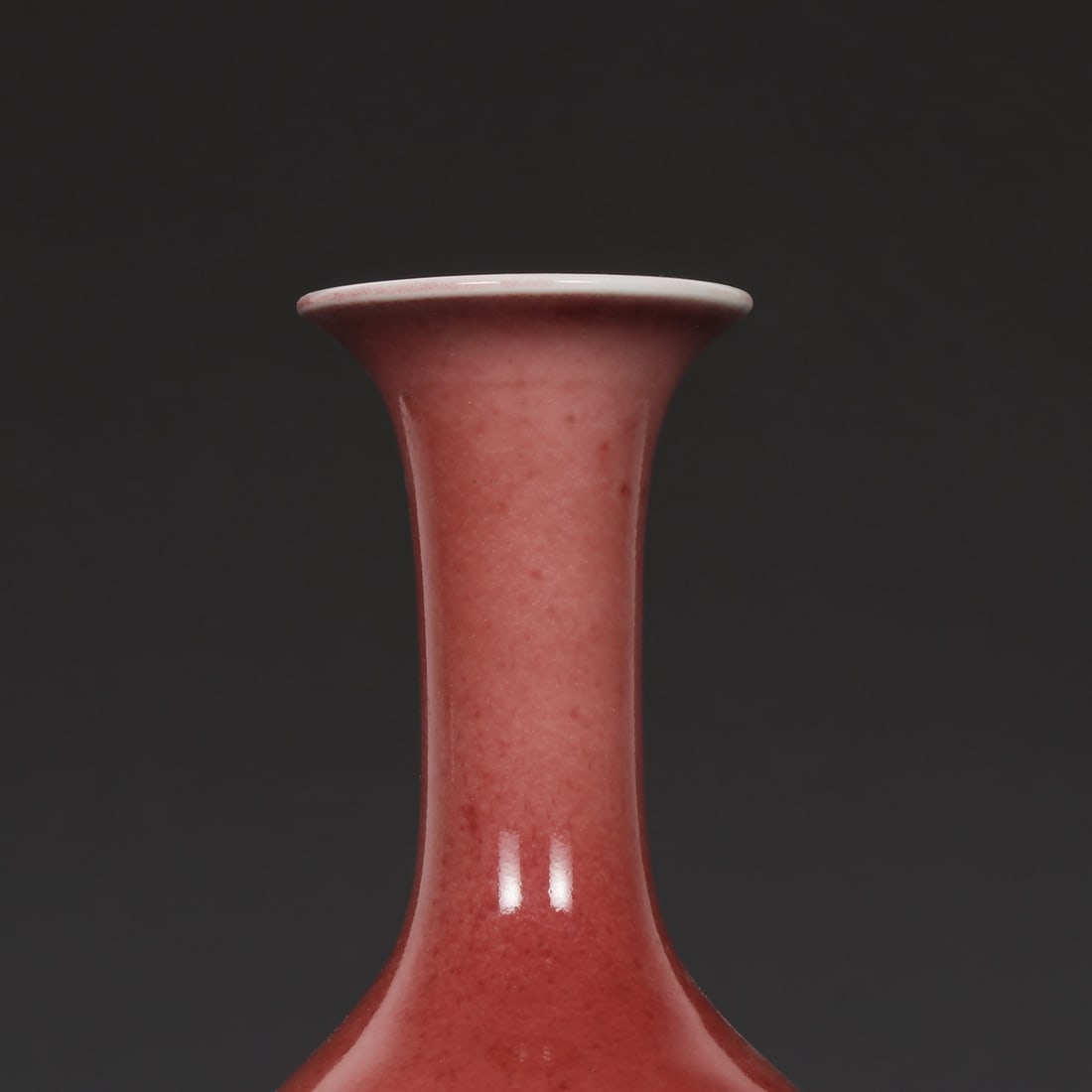A Exquisite Peachbloom-Glazed Vase - 2