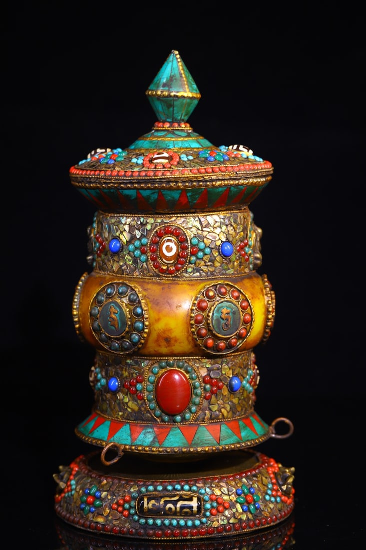 A Exquisite Bronze Dzi Bead-Inlaid Prayer Wheel: A Exquisite Bronze Dzi Bead-Inlaid Prayer Wheel,Qing Dynasty, China,Size:7.9inx3.7in,Weight:1160g 