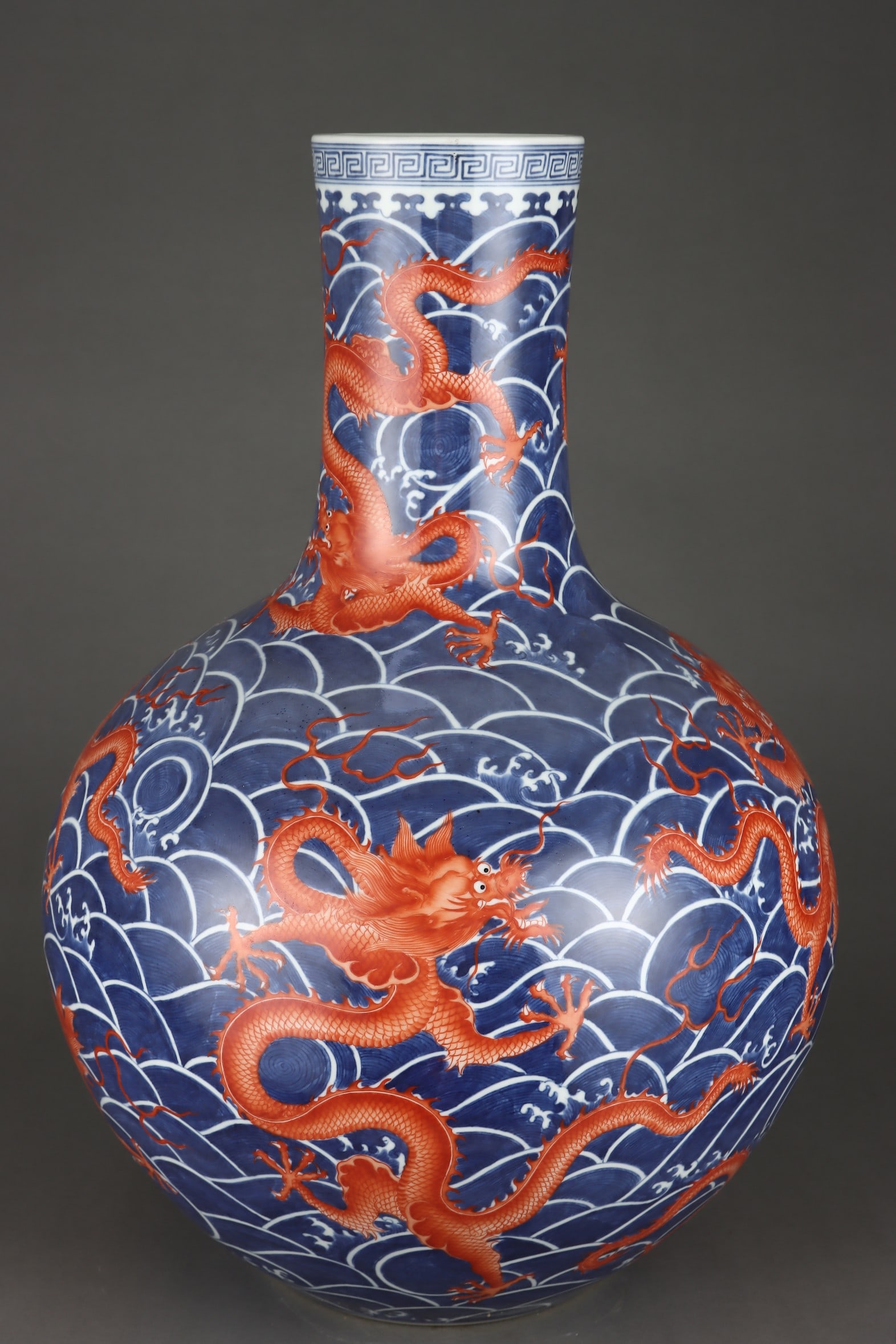 A Exquisite Iron-Red Blue Ground Dragon Pattern Vase - 2