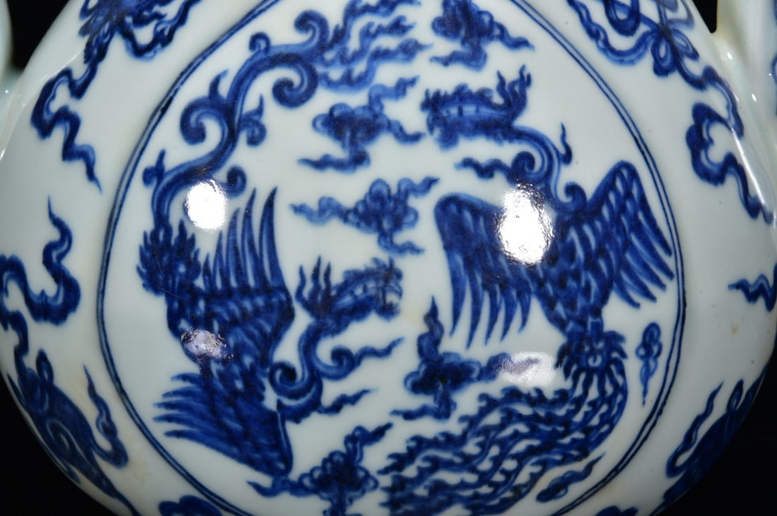 A Rare Blue and White Double Phoenix Pattern Ewer - 6
