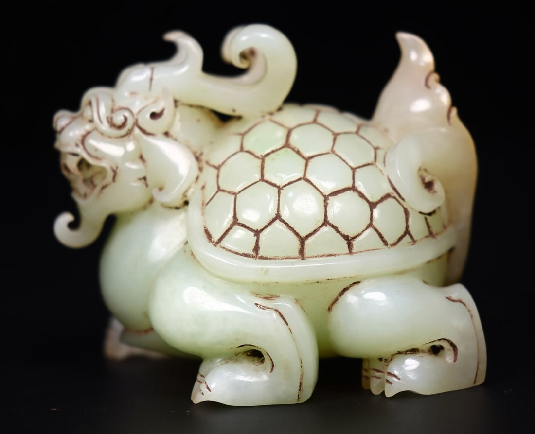 A Exquisite Hotan Jade tortoise Ornament: A Exquisite Hotan Jade tortoise Ornament,Qing Dynasty, China,Size:3.1inx2.6inx2.4in,Weight:320g 和田玉龟摆件,中国清代