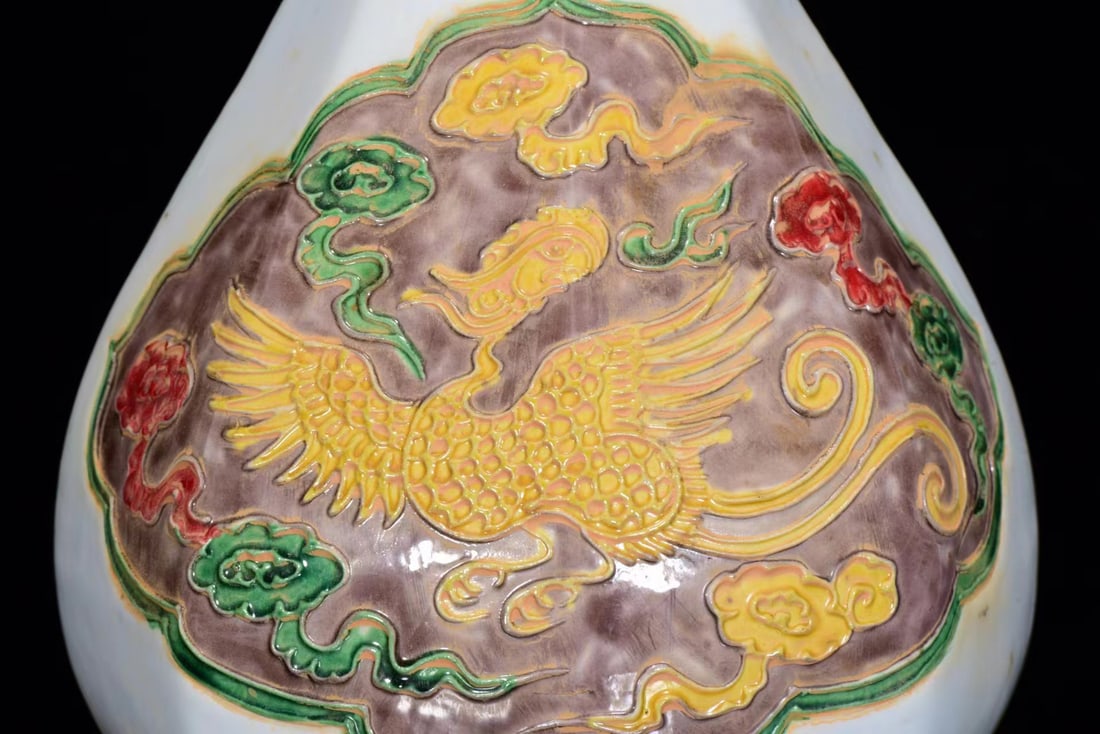 A Rare Fahua Glazed Phoenix Pattern Hexagonal Vase - 6