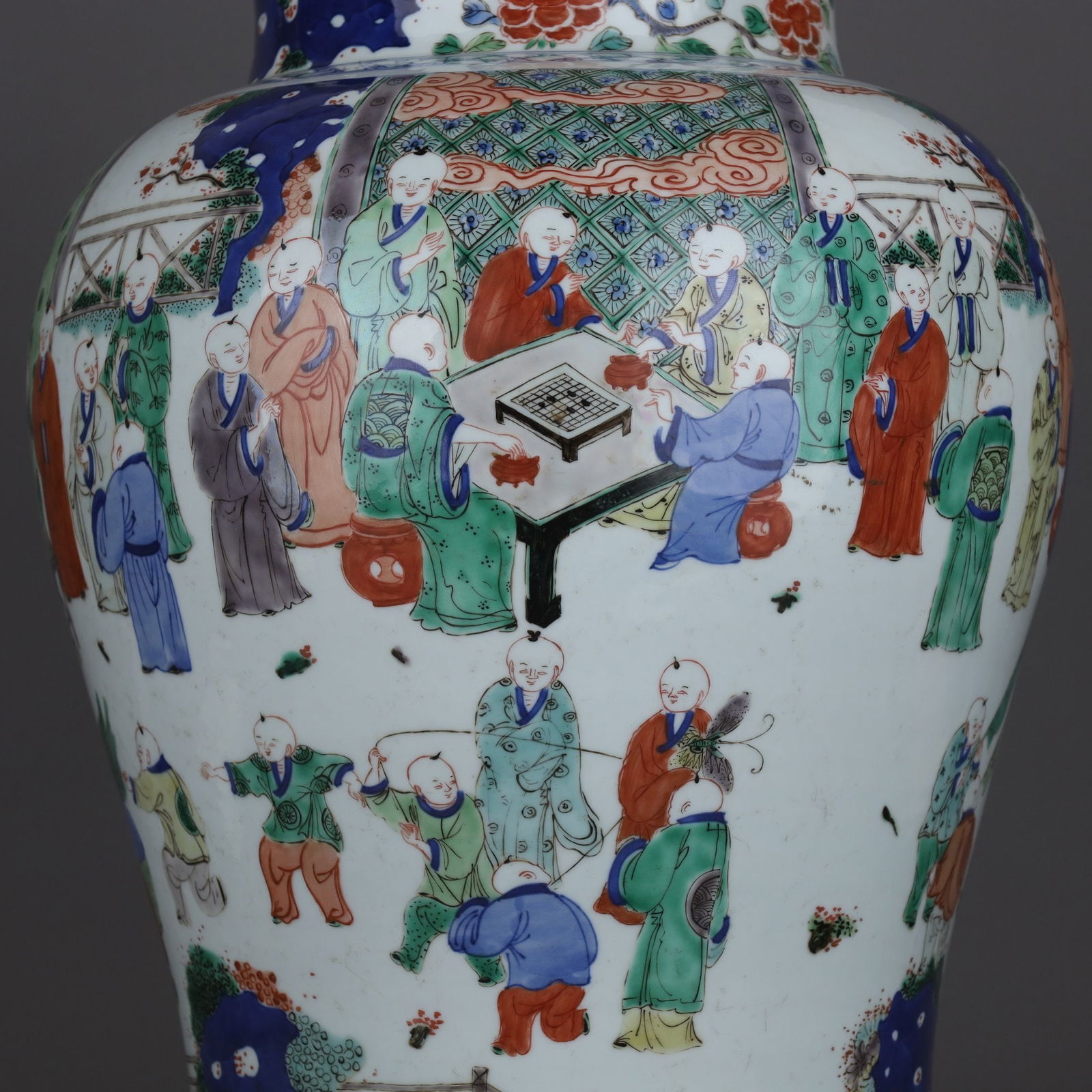 A Exquisite Doucai Figures Pattern Jar - 7