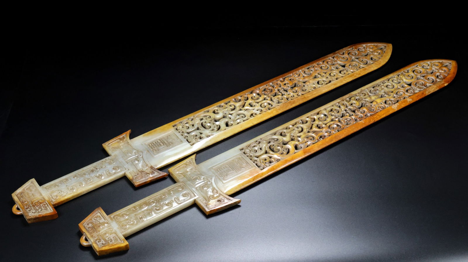 A pair of Exquisiten Hotan Jade Sword: A pair of Exquisiten Hotan Jade Sword,Han Dynasty, China,With Mark 一对和田玉剑,中国汉代,带款