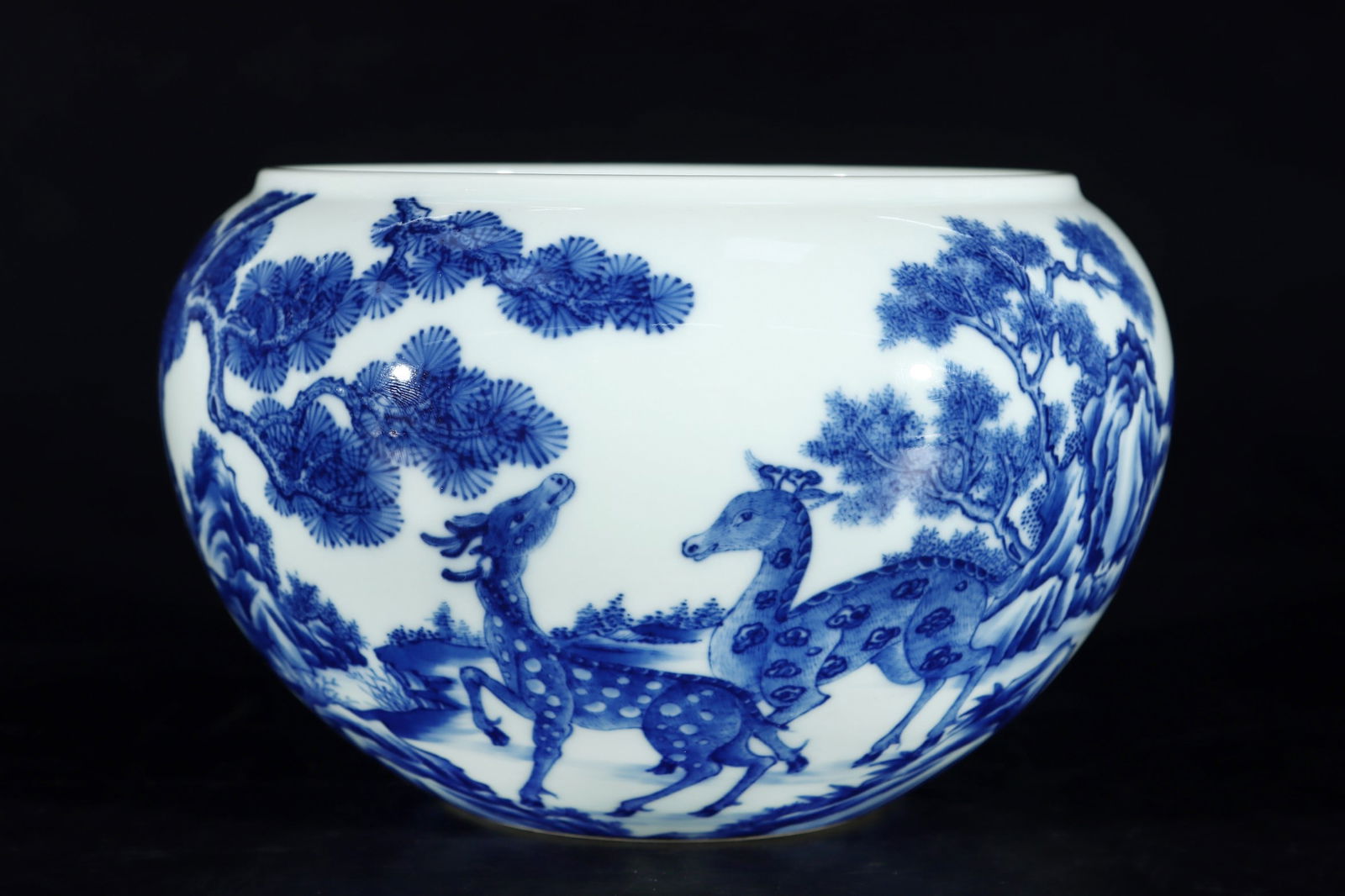 A Exquisite Blue and White Pine and Deer Pattern Brush Washer - 3