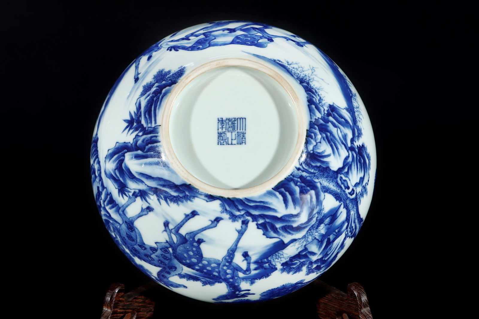A Exquisite Blue and White Pine and Deer Pattern Brush Washer - 7