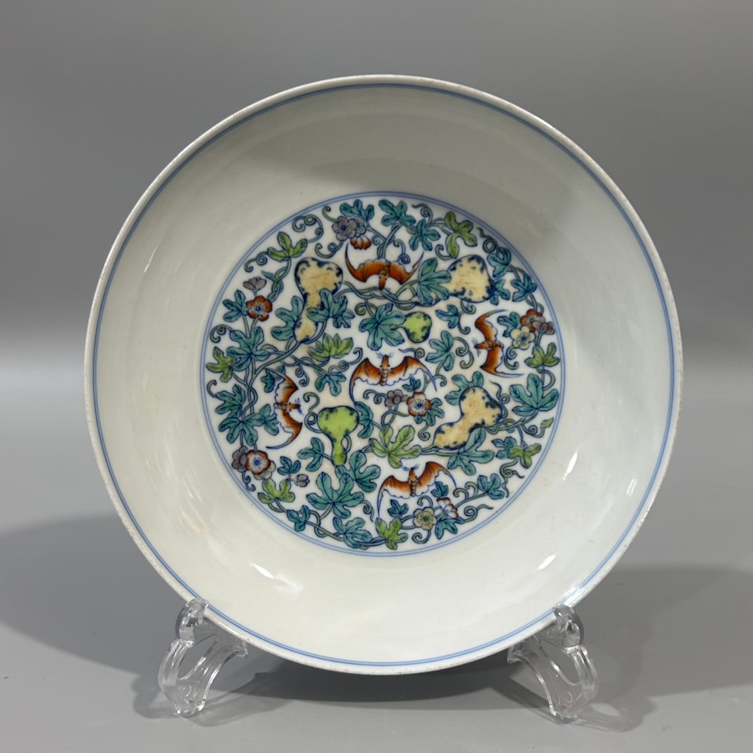 A Exquisite Doucai Bats Pattern Plate: A Exquisite Doucai Bats Pattern Plate,Qing Dynasty, China ,Yongzheng Six-character Mark,Size:8.3inx1.7in 斗彩蝙蝠纹盘,中国清代 ,雍