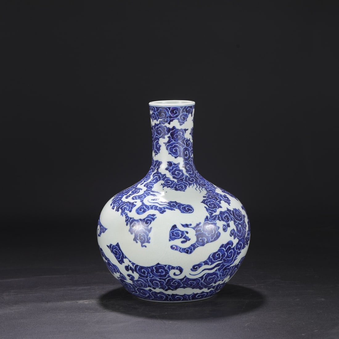 A Exquisite Blue and White Dragon Pattern Vase - 2