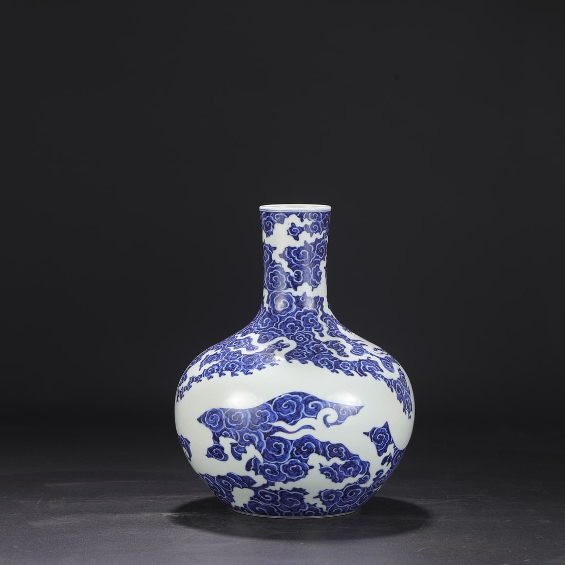 A Exquisite Blue and White Dragon Pattern Vase - 7