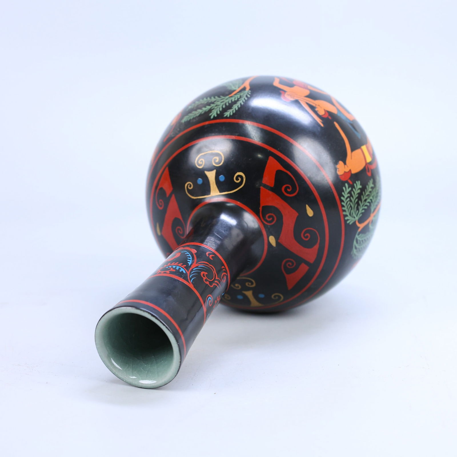 A Exquisite Black Ground Doucai Human Pattern Vase - 7