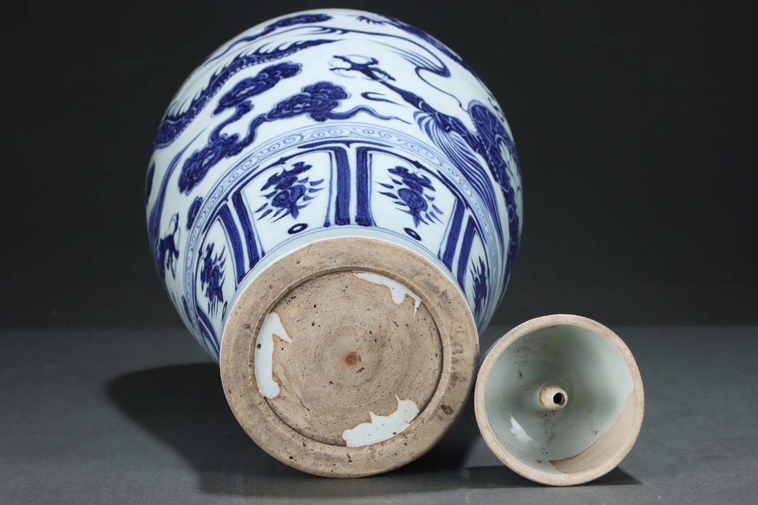 A Exquisite Blue and White Lotus Pattern Dragon Pattern Vase - 5