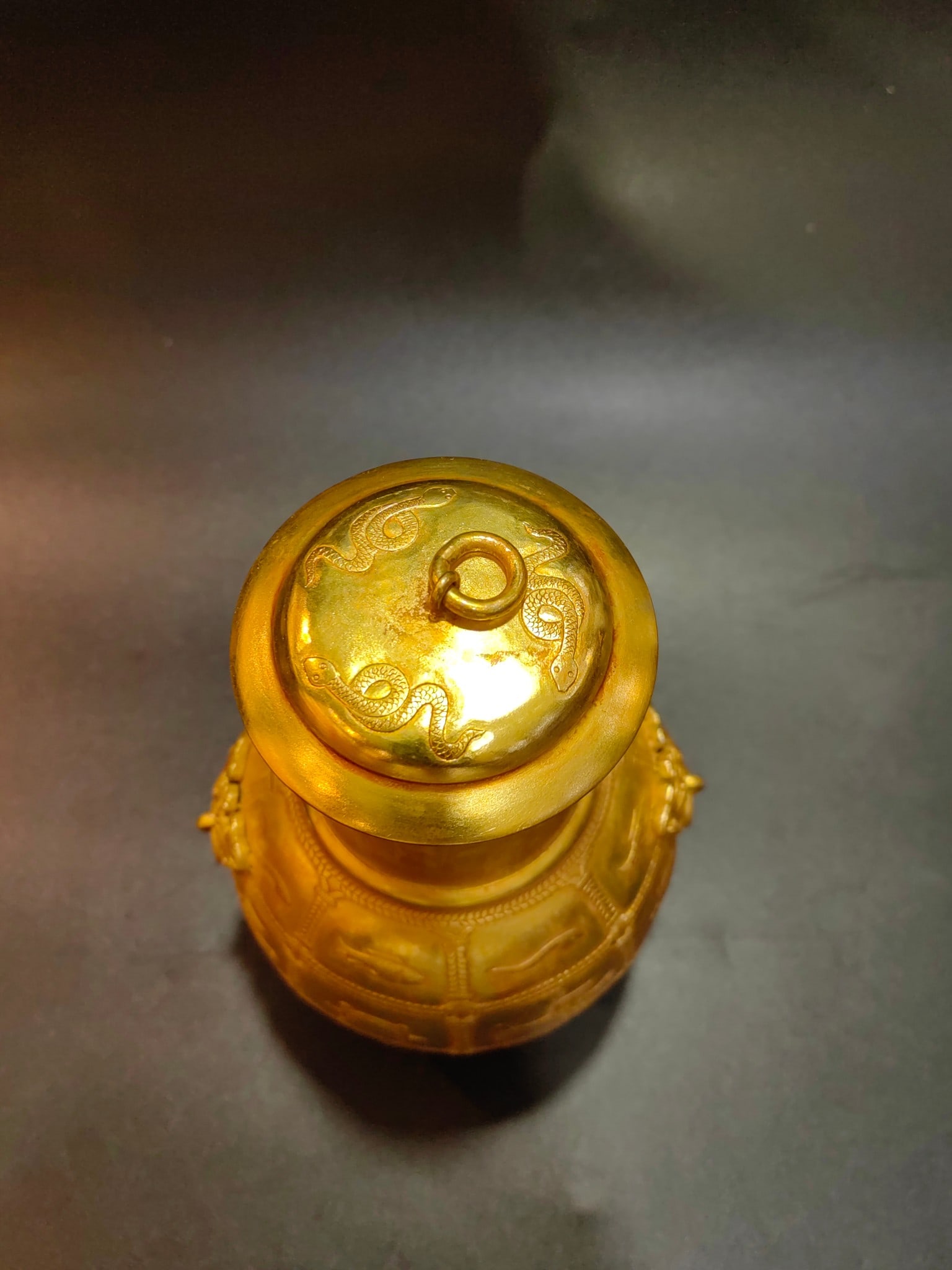 A Exquisite Gilt Silver Jar - 2