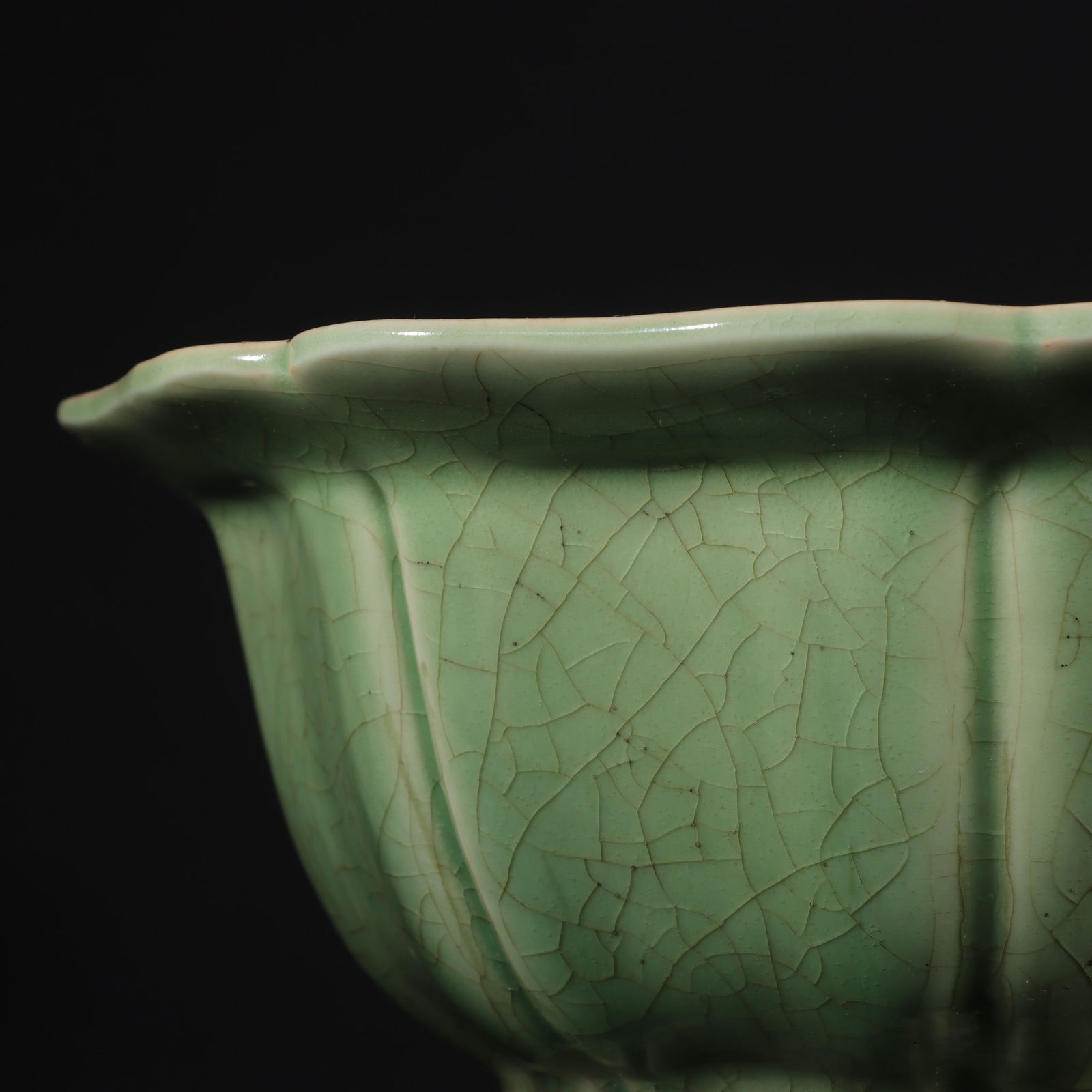A Exquisite Celadon Glzed Flowerpot - 7