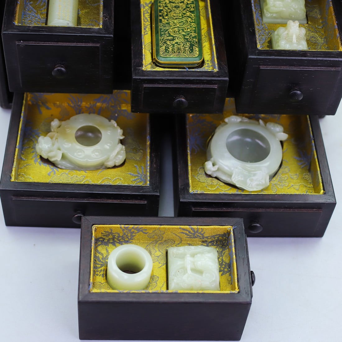A Exquisite Hetian Jade Multi-Treasure Box - 2