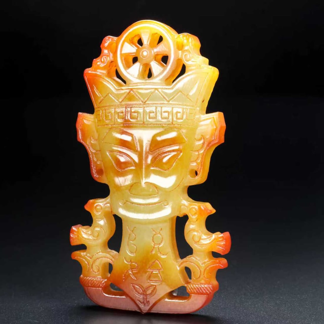 A Exquisite Hotan Jade Mask Jade pendant: A Exquisite Hotan Jade Mask Jade pendant,Han Dynasty, China,Size:3.1inx2inx0.3in,Weight:55g 和田玉面具玉佩,中国汉代