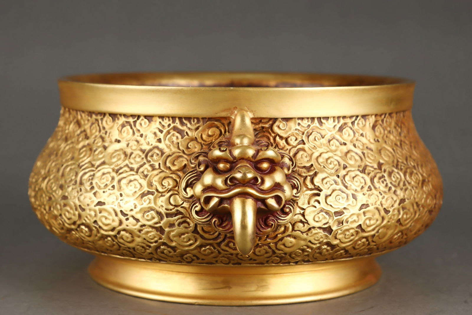 A Exquisite Gilt Bronze Cloud Pattern Dragon Head Censer - 2