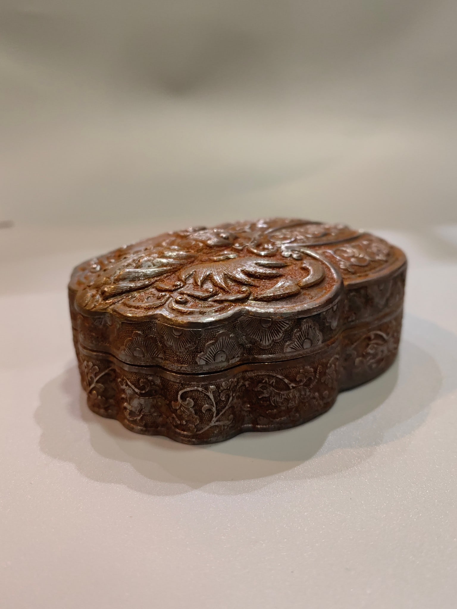 A Exquisite Silver Relief Bats Pattern Box - 5