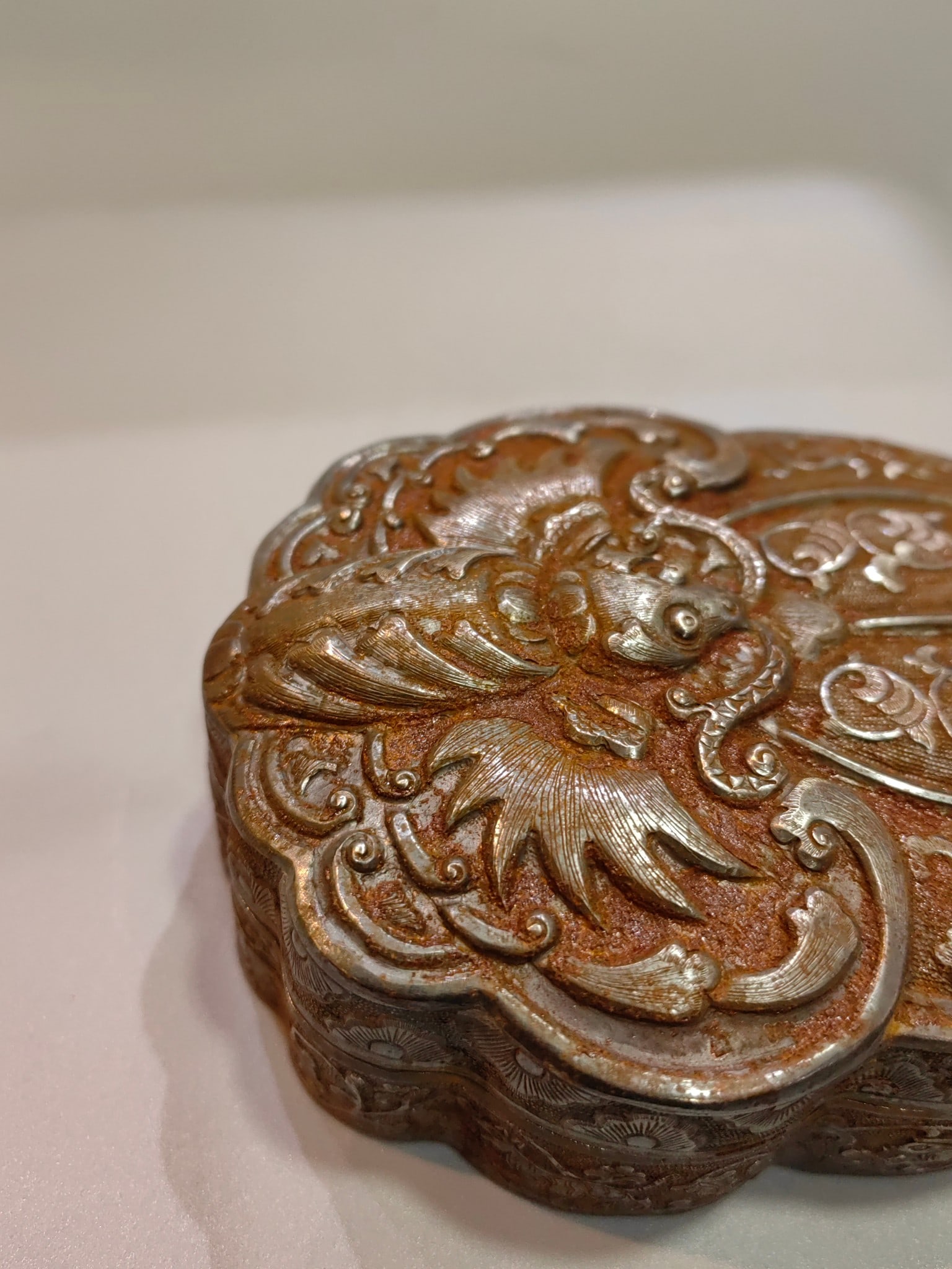 A Exquisite Silver Relief Bats Pattern Box - 6