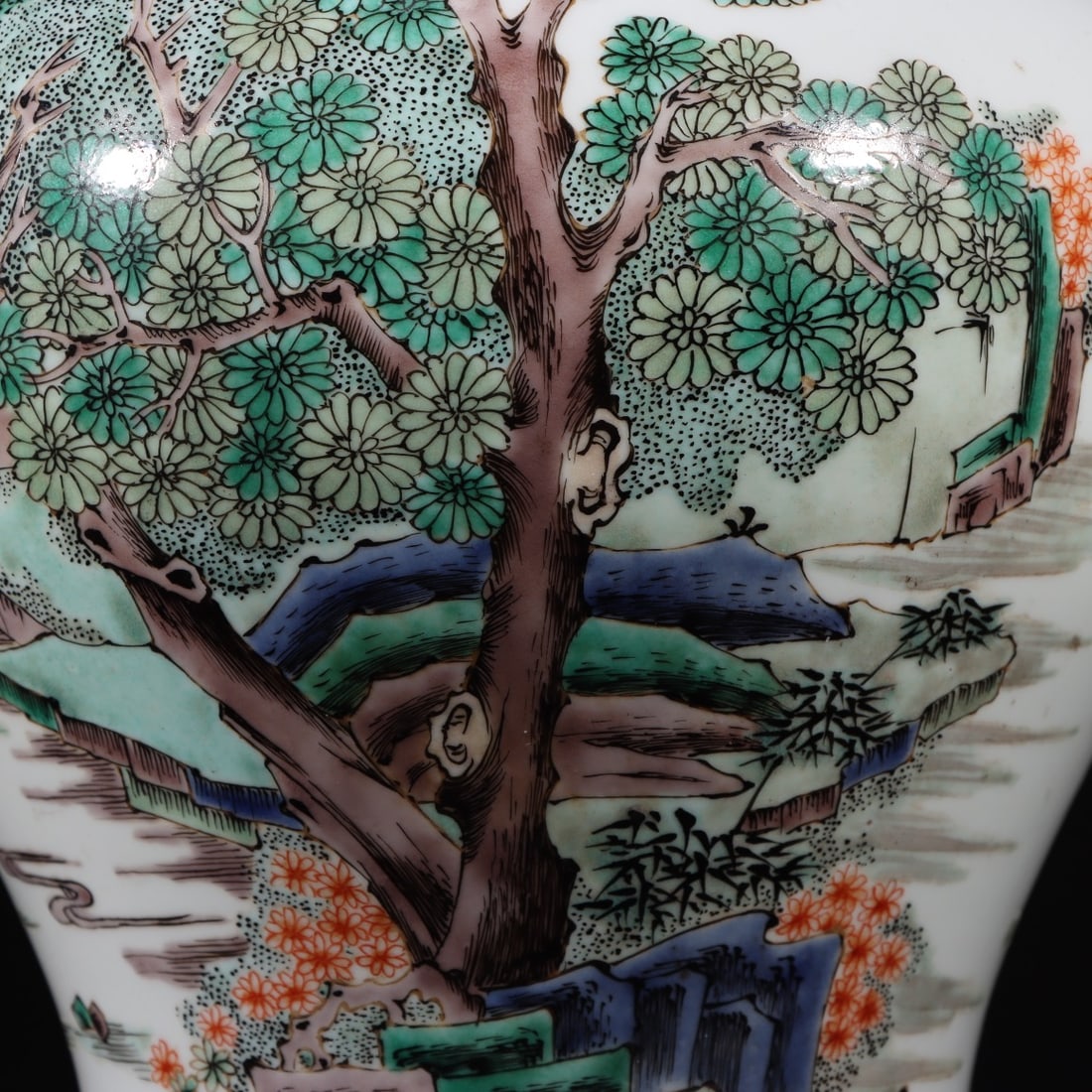 A Exquisite Wucai Landscape Pattern Jar - 4