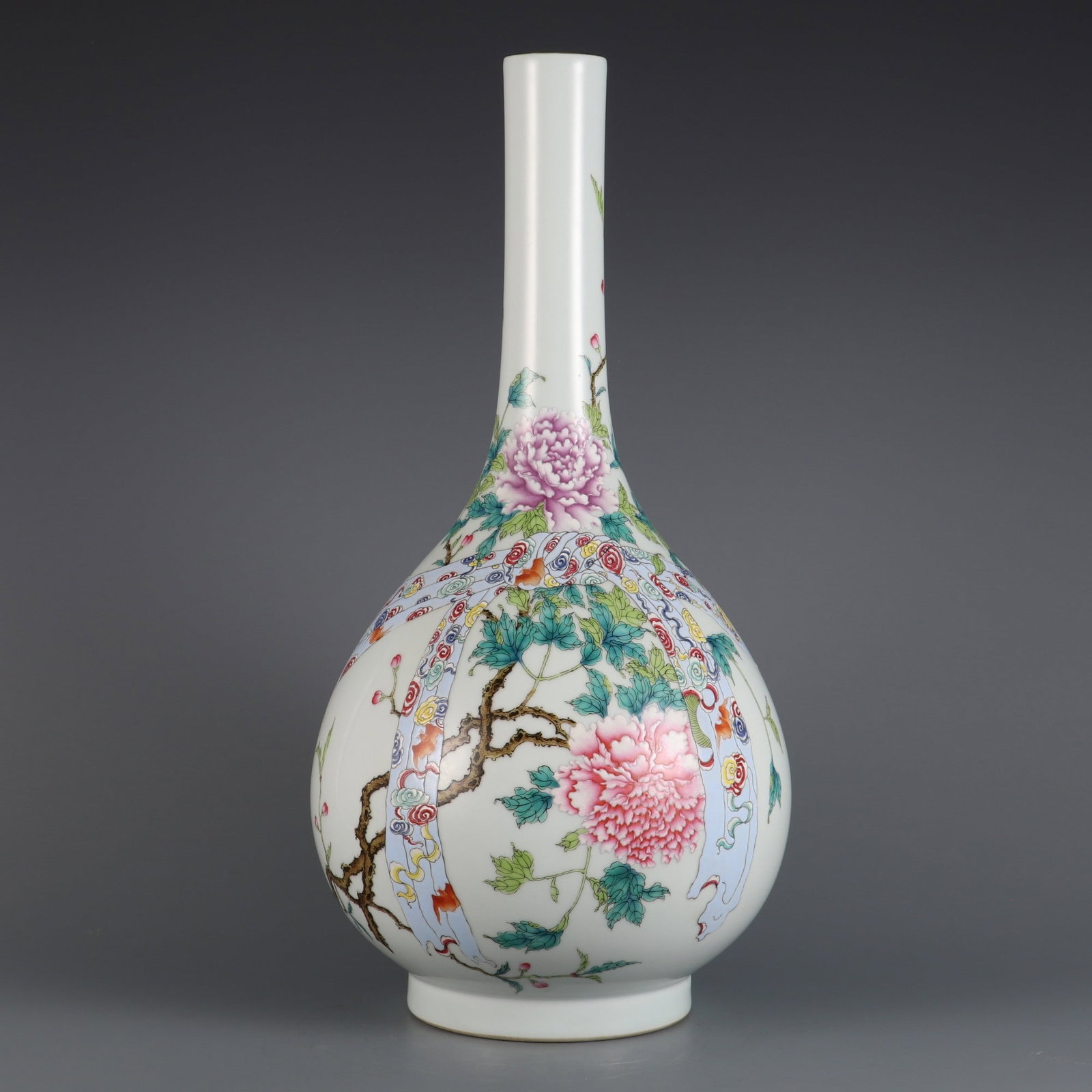 A Rare Famille Rose Peony Pattern Vase: A Rare Famille Rose Peony Pattern Vase,Qing Dynasty, China,Yongzheng Six-character Mark,Size:18.1inx9.1in 