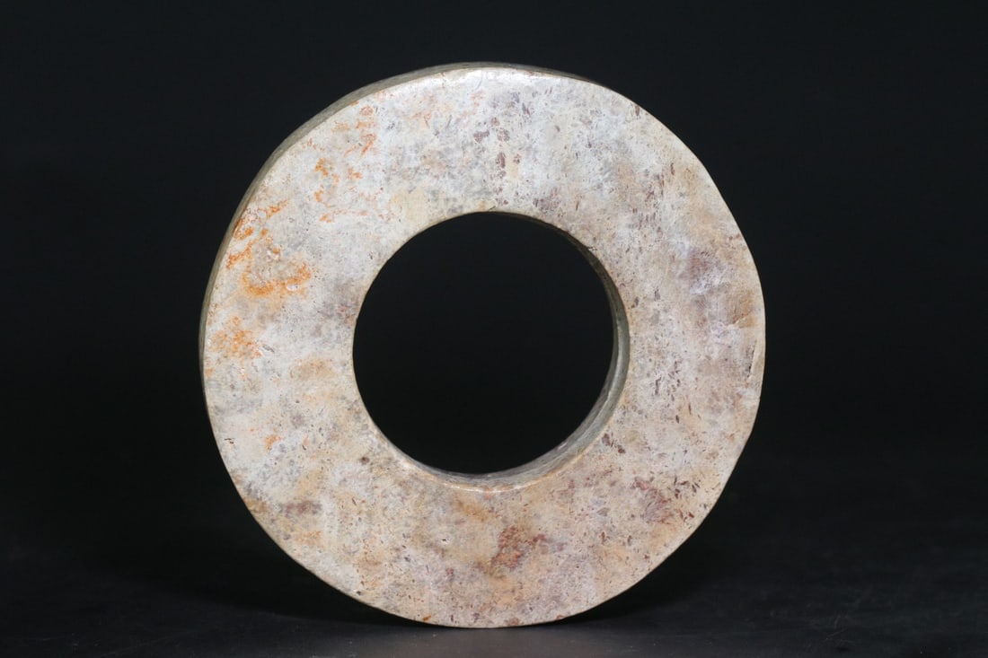 A Exquisite Gaogu Jade Ring - 2