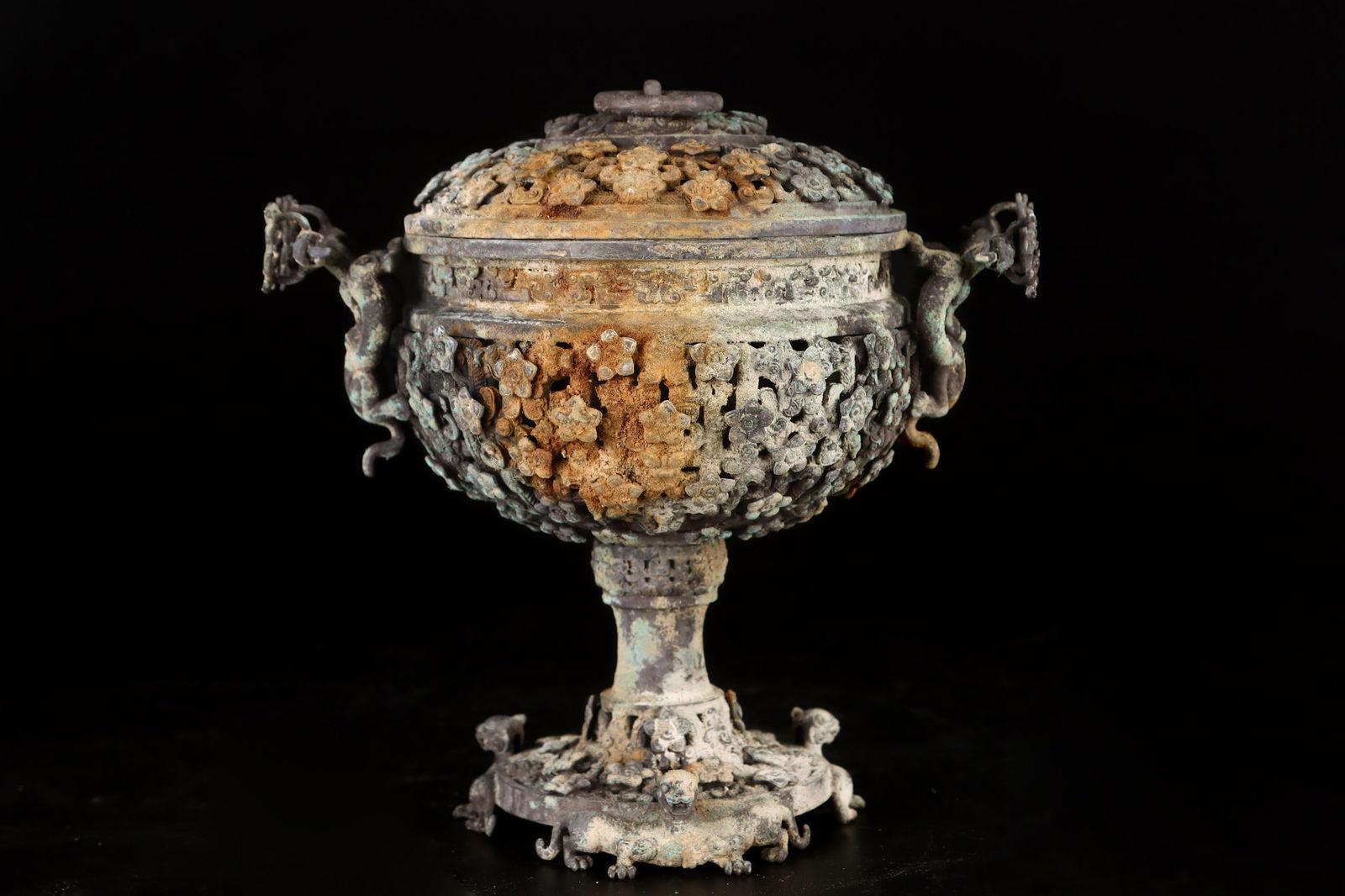 A Exquisite Silver Hollow Flower Pattern Jar - 3