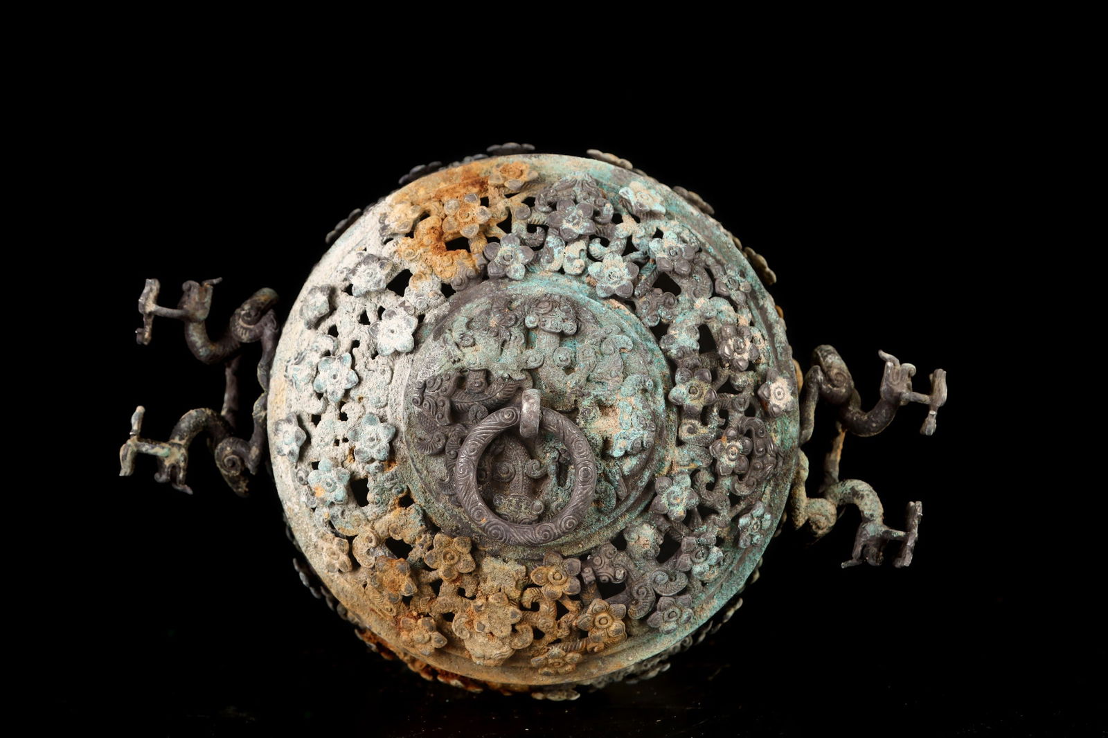 A Exquisite Silver Hollow Flower Pattern Jar - 4