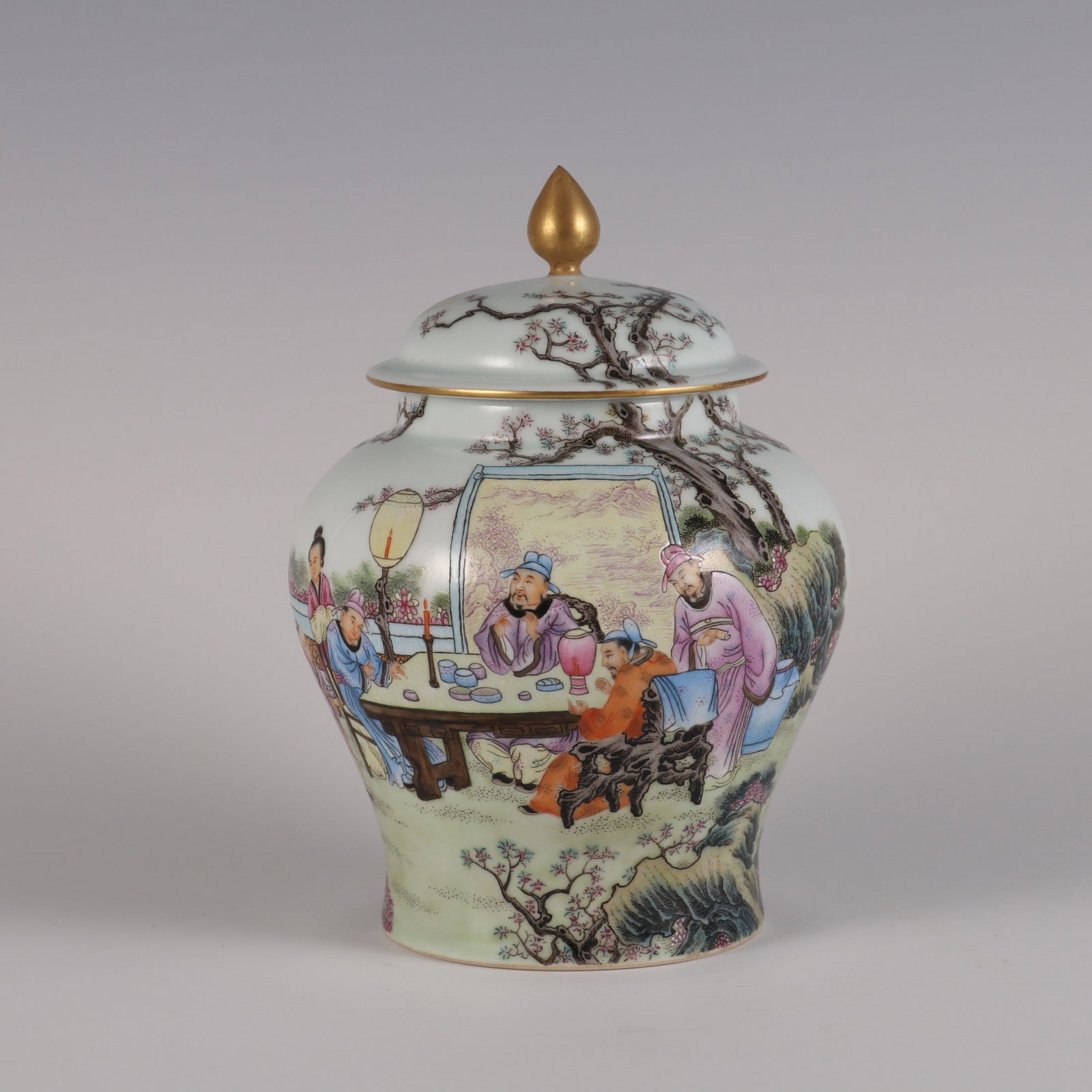 A Rare Enameled Figure Story Pattern Jar: A Rare Enameled Figure Story Pattern Jar,Qing Dynasty, China,Yongzheng Four-character Mark,Size:7.6inx5.5in 珐琅彩人物故事纹罐,中国