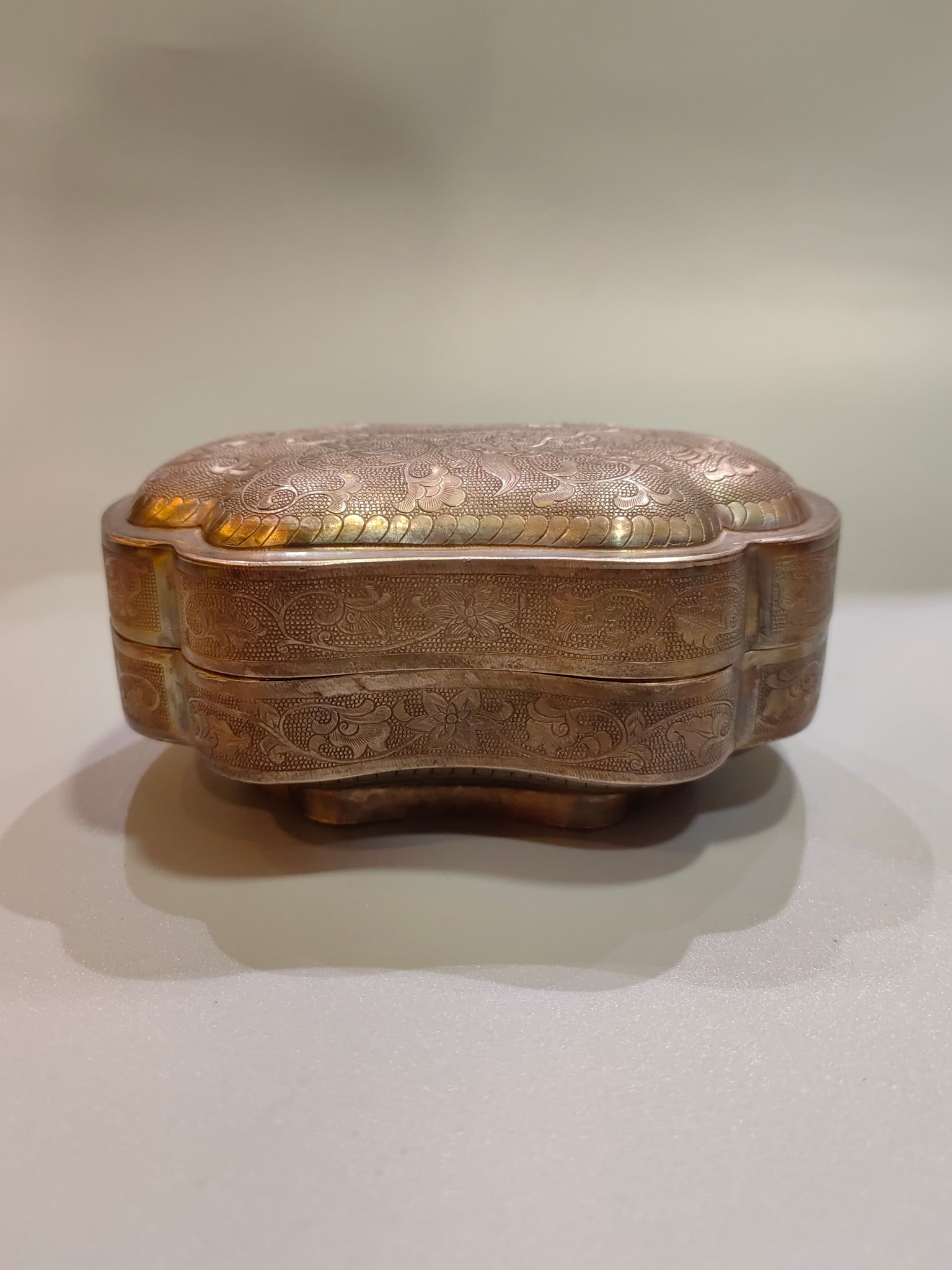 A Exquisite Silver Carved Dragon Pattern Box - 4