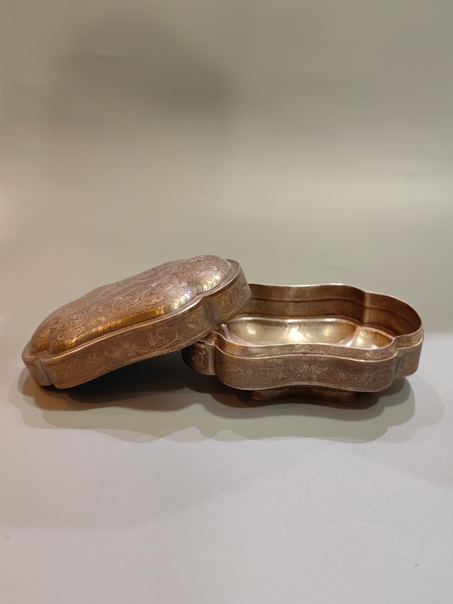 A Exquisite Silver Carved Dragon Pattern Box - 6