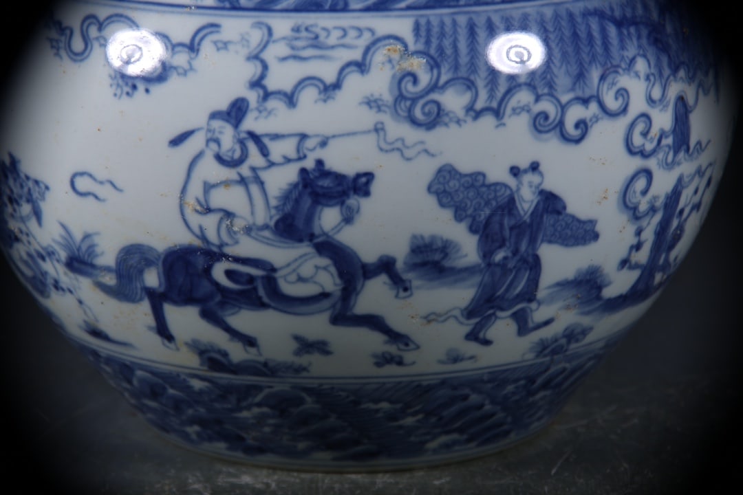Blue and White Figures Pattern Jar - 4