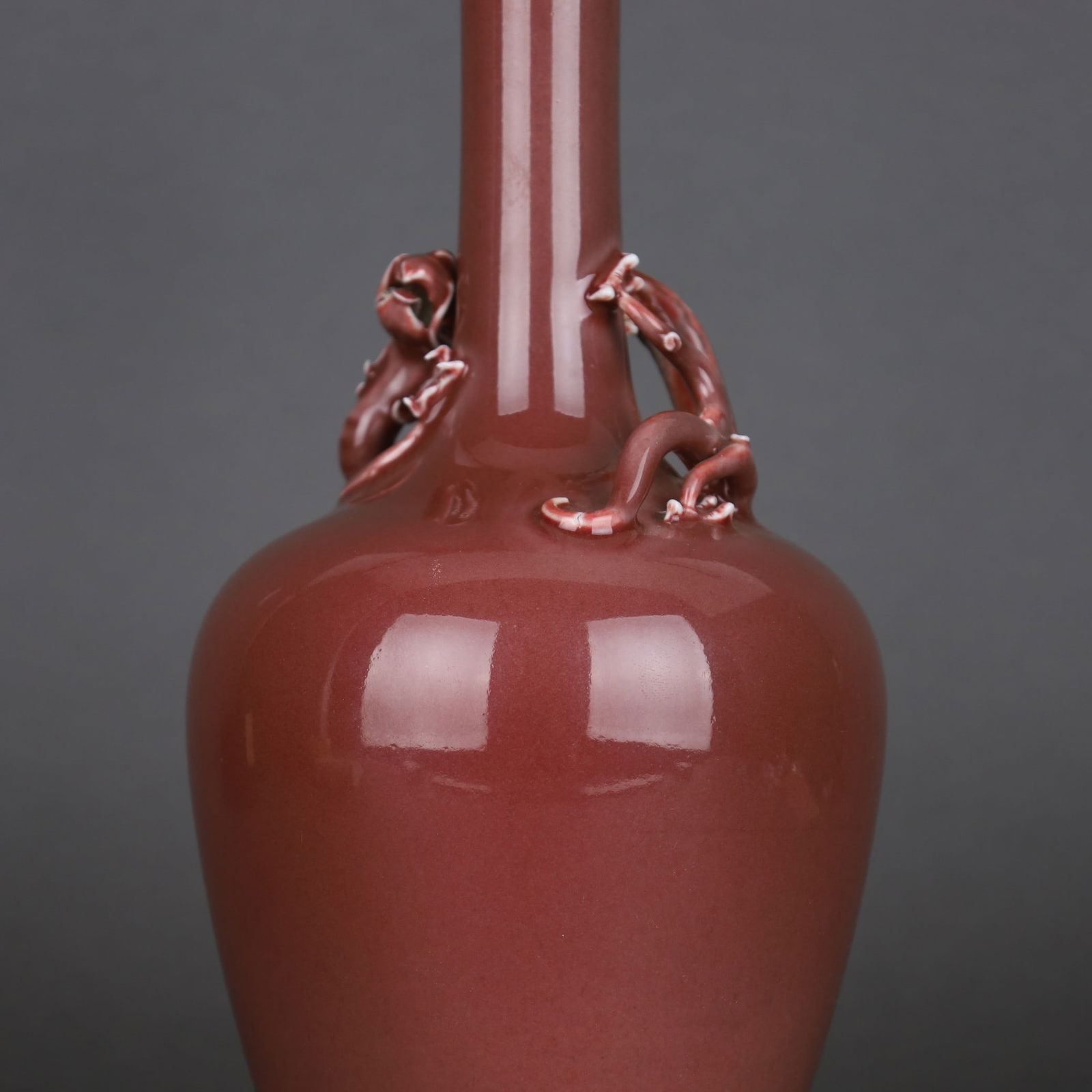 A Exquisite Ji Red Glazed Dragon Pattern Vase - 7