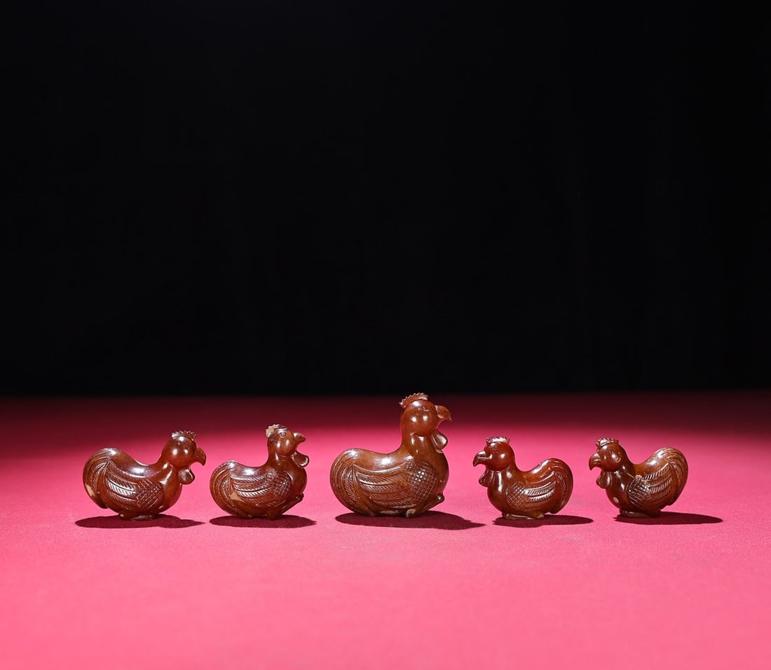 A Set of Exquisite Hotan Jade Fowl Ornament: A Set of Exquisite Hotan Jade Fowl Ornament,Qing Dynasty,China,Size:2.1inx1.3inx2in,Weight:38g 一套和田玉鸡摆件,中国清代