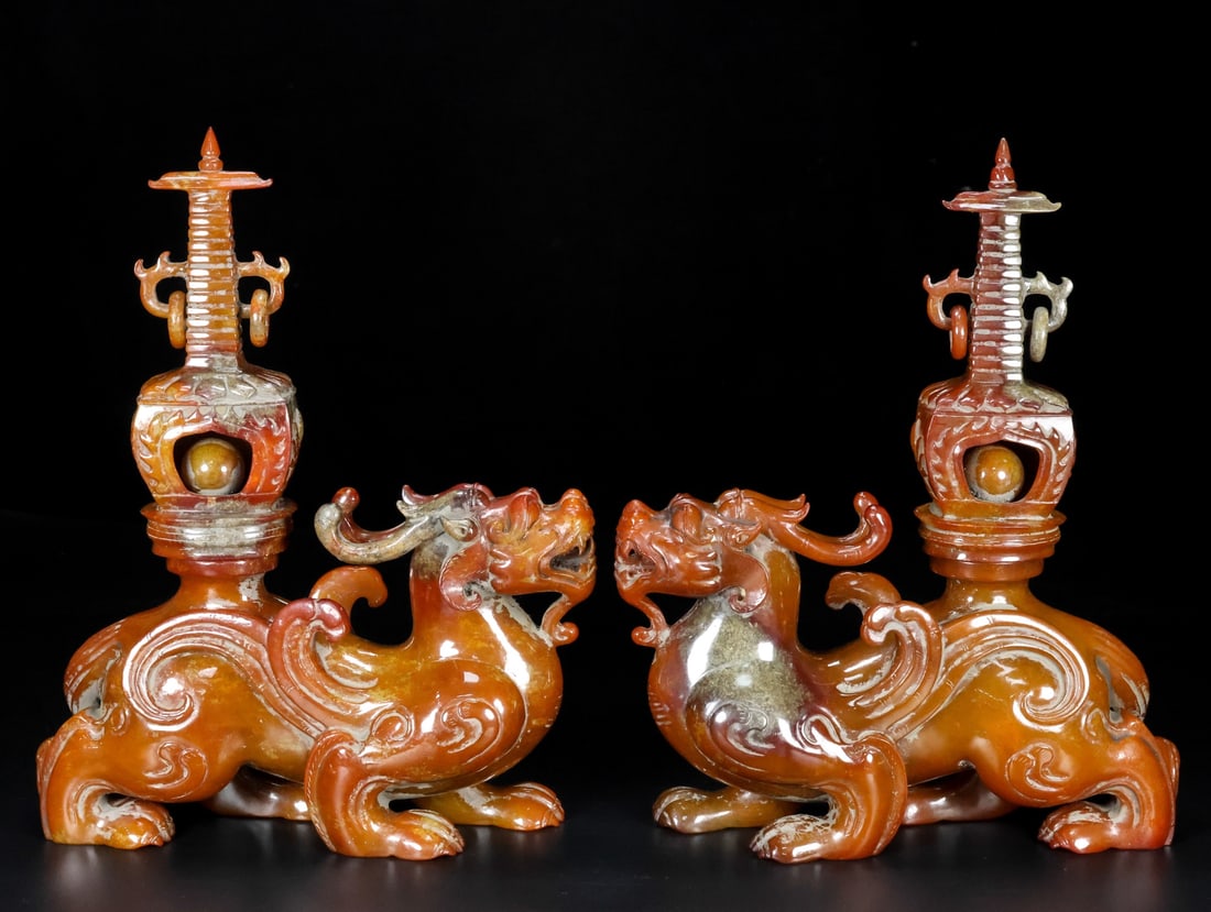 A pair of Exquisiten Hotan Jade Auspicious Beast Ornament (1 of 9)