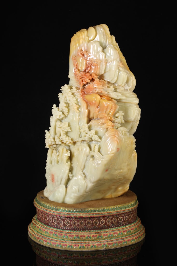 An Exquisite Shoushan Stone Character and Story Pattern Ornament: An Exquisite Shoushan Stone Character and Story Pattern Ornament Qing Dynasty, China Size:15.7inx7.1in Weight:15.35kg寿山石三水人物故事摆