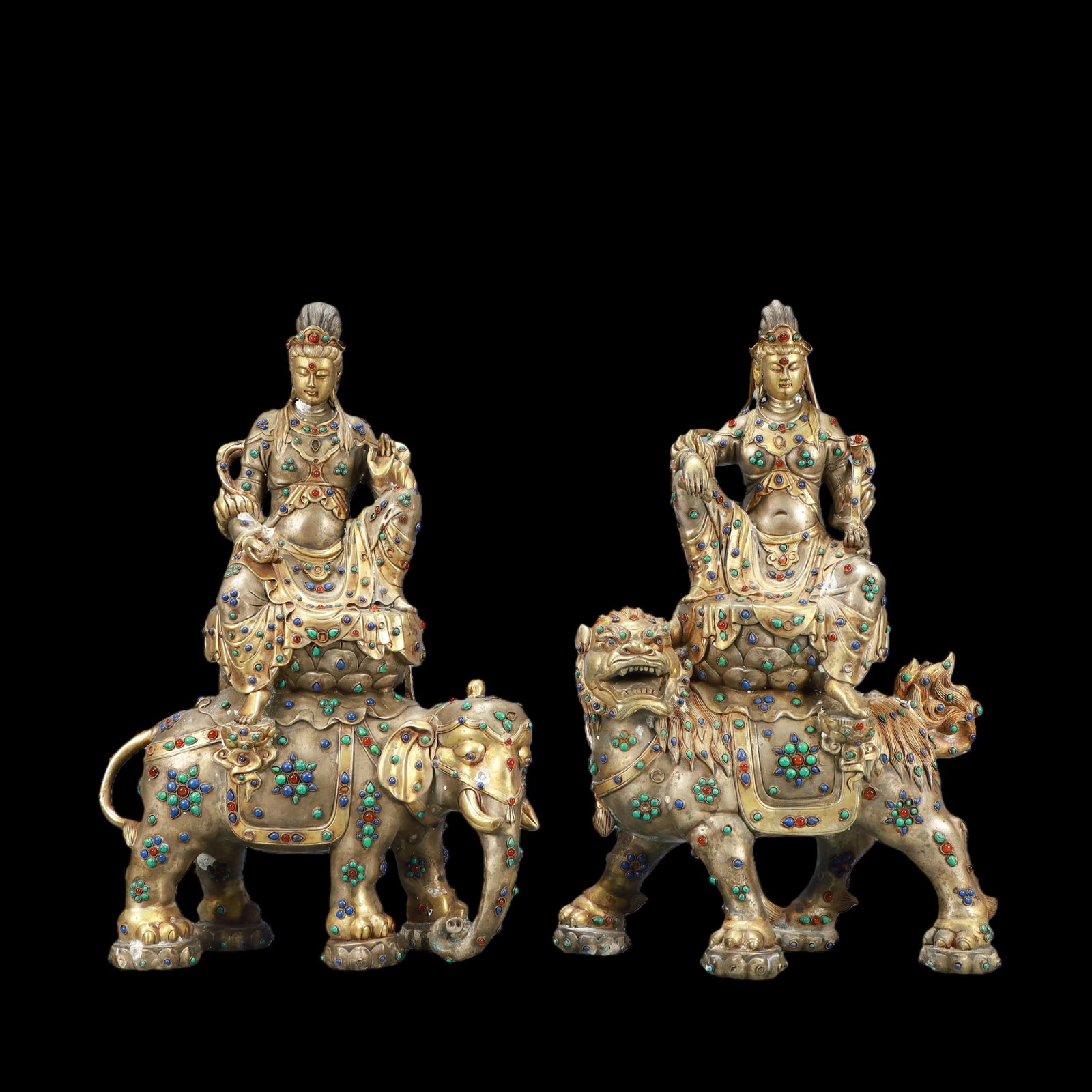 A Exquisite A pair of Gilt Silver Statue of Manjusri Samantabhadra: A Exquisite A pair of Gilt Silver Statue of Manjusri Samantabhadra Ming Dynasty, China Size:13.4inx6.7inx20.7in Weight:21700g一对银鎏金文殊菩萨