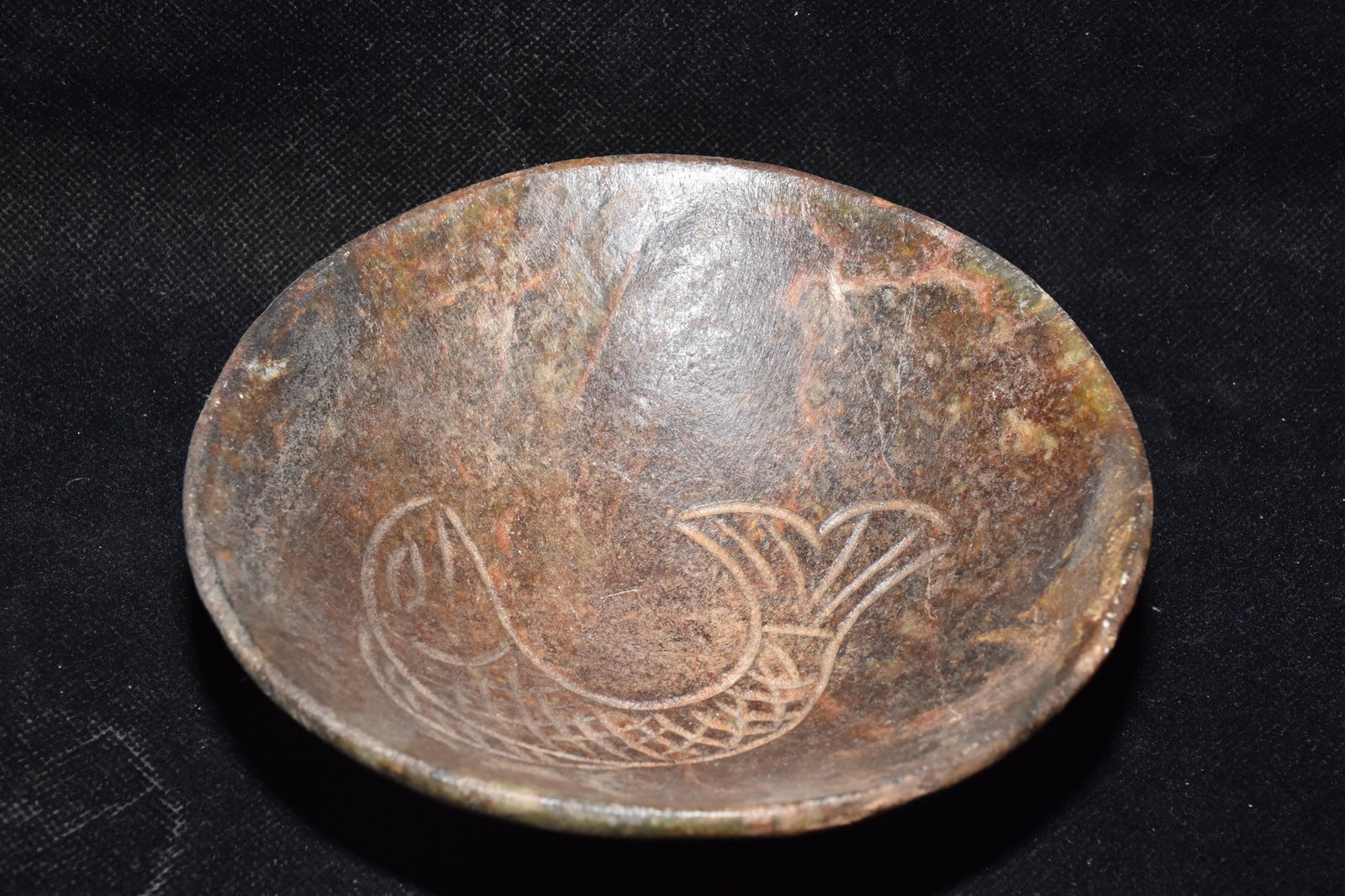 An Exquisite Hemo Jade Fish Pattern With Inscription Plate: An Exquisite Hemo Jade Fish Pattern With Inscription Plate Hongshan Culture Size:5.5in Weight:330g河磨玉盘子 红山文化 Size:14cm Weight:330g