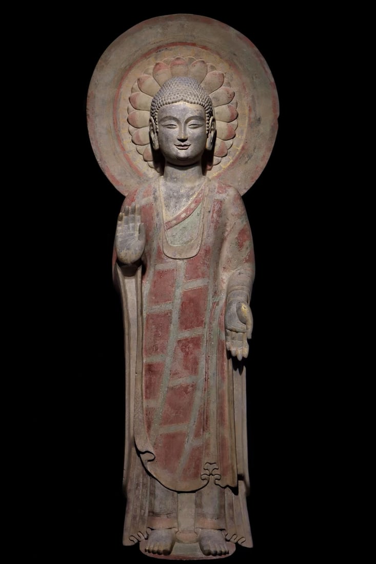 An Exquisite Limestone Painted Color Buddha Statue: An Exquisite Limestone Painted Color Buddha Statue N.Qi , China Size:53.1in青石彩绘佛像 中国北齐Size:135cm