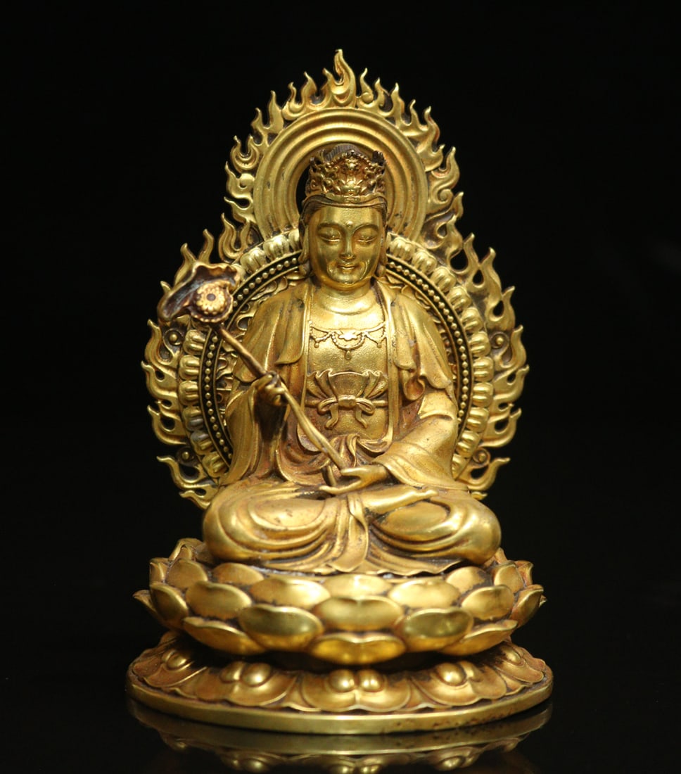 An Exquisite Gilt Bronze Statue of Bodhisattva Ornament: An Exquisite Gilt Bronze Statue of Bodhisattva Ornament Ming Dynasty, China Size:4.1inx2.8in Weight:477g铜鎏金大势至菩萨摆件 中国