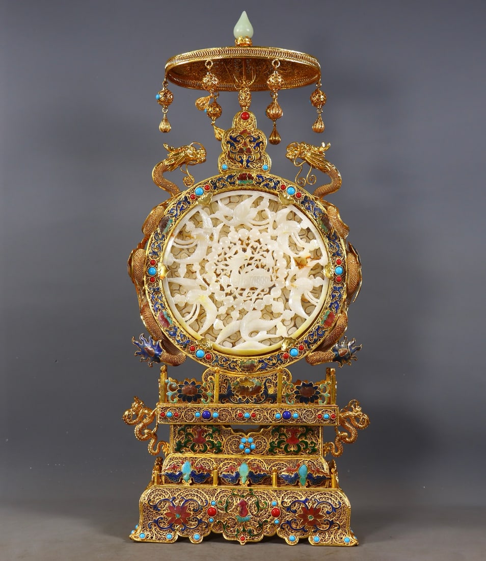 An Exquisite Gilt Bronze Inlaid White Jade Dragon Pattern Flower and Bird Pattern Screen: An Exquisite Gilt Bronze Inlaid White Jade Dragon Pattern Flower and Bird Pattern Screen Qing Dynasty, China Qianlong Four-character Mark Size:20.3inx9.1inx3.5in Weight:2553g铜鎏金&#