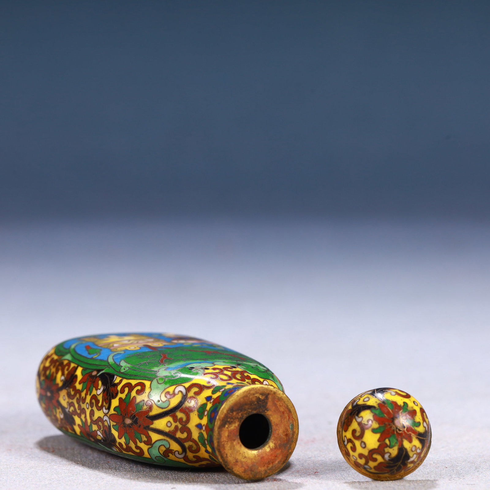 An Exquisite Cloisonne Flower Pattern Snuff Bottle - 5