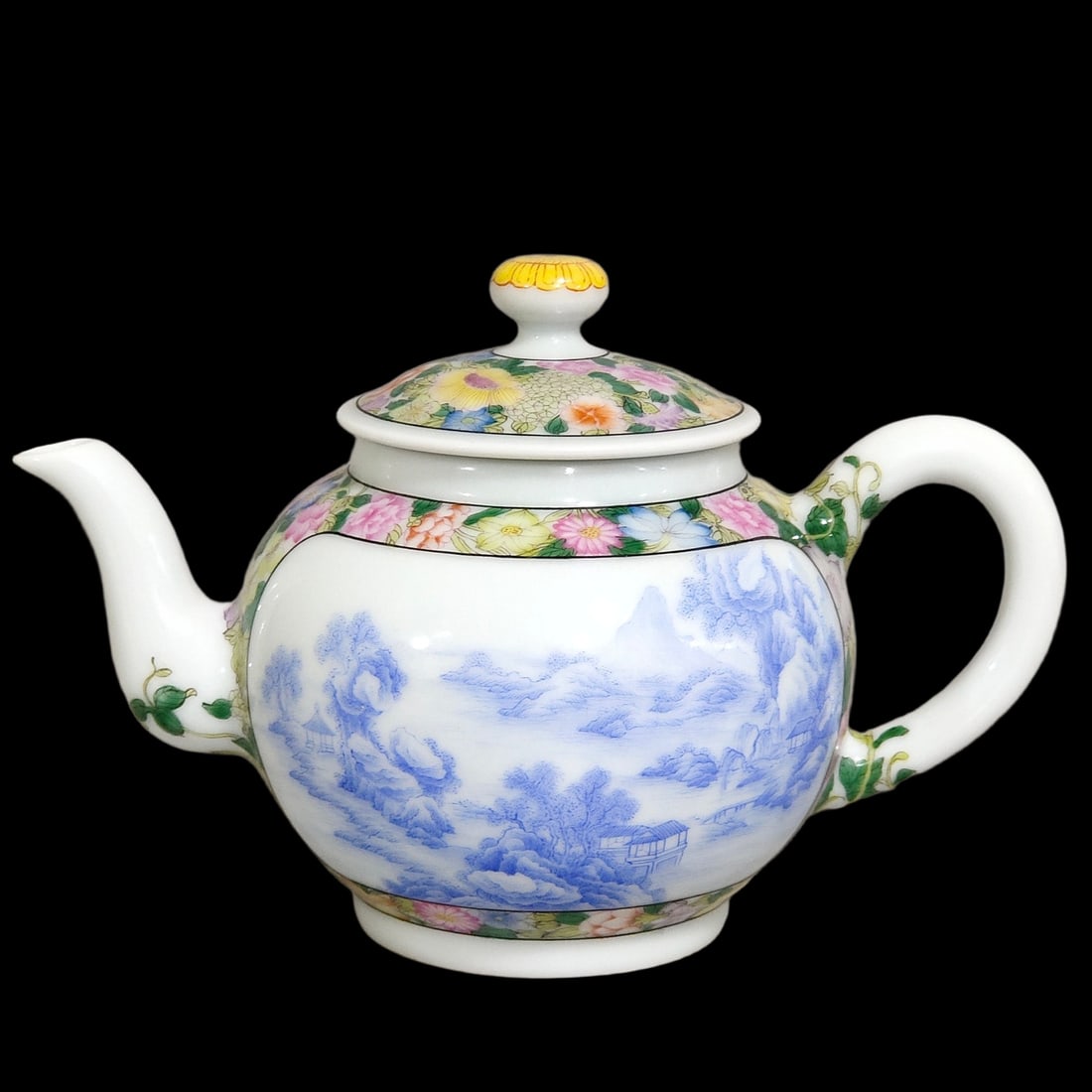 An Exquisite Enamel Landscape Pattern Teapot: An Exquisite Enamel Landscape Pattern Teapot,Qing Dynasty,China,Yongzheng Four-character Mark,Size:4.3inx6.7in 珐琅彩山水纹茶壶,中国清